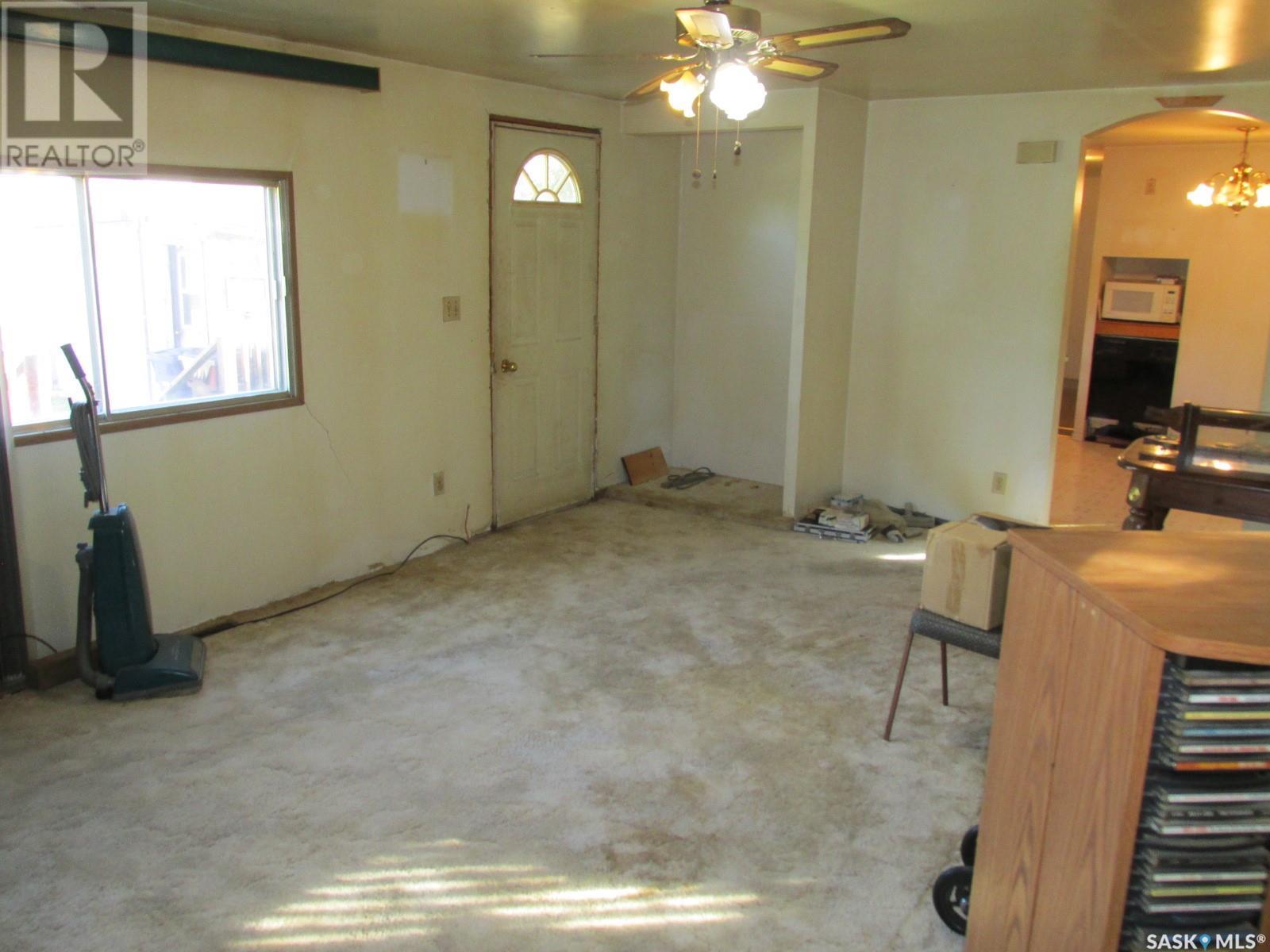 520 Parkdale Street, Carrot River, Saskatchewan  S0E 0L0 - Photo 6 - SK984348