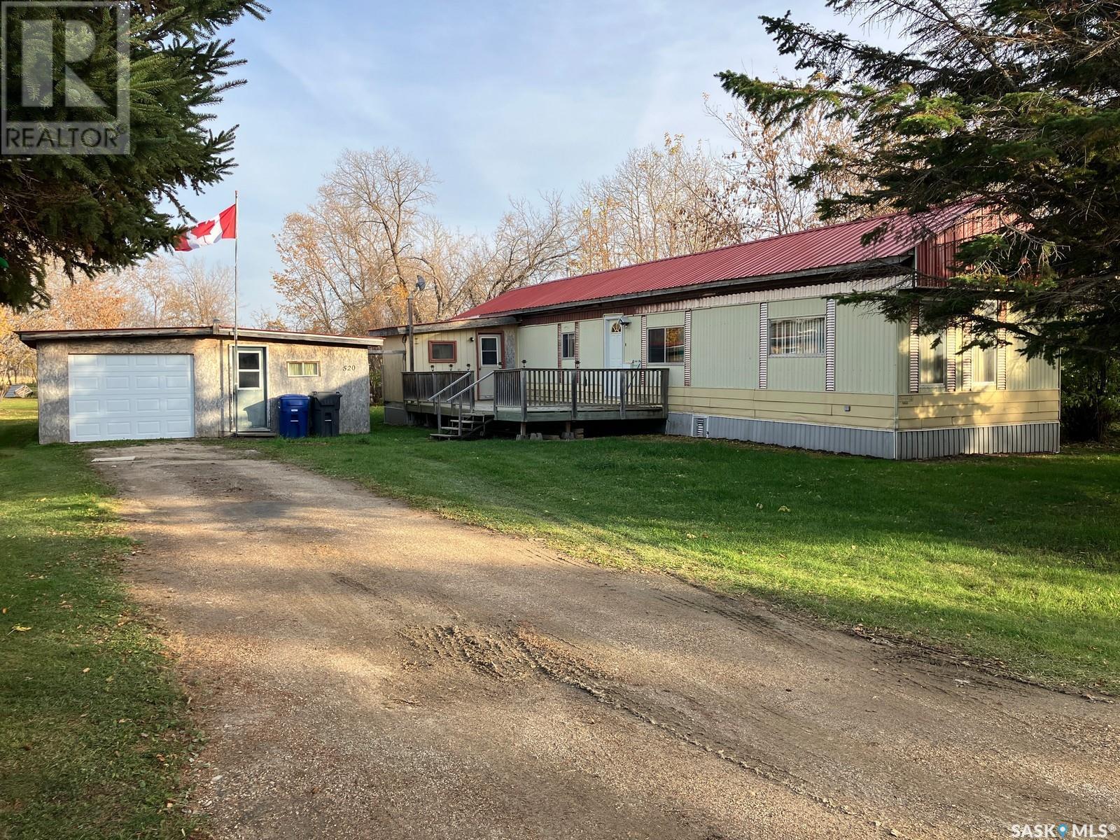 520 Parkdale Street, Carrot River, Saskatchewan  S0E 0L0 - Photo 1 - SK984348