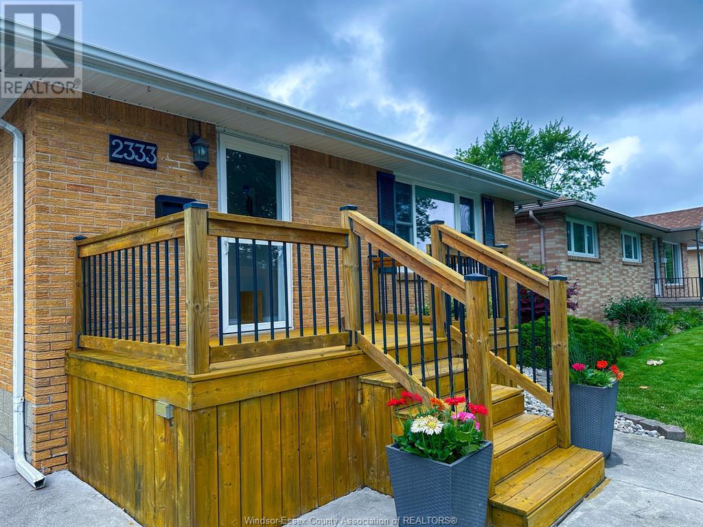 2333 Aubin, Windsor, Ontario  N8W 4L4 - Photo 3 - 25013429