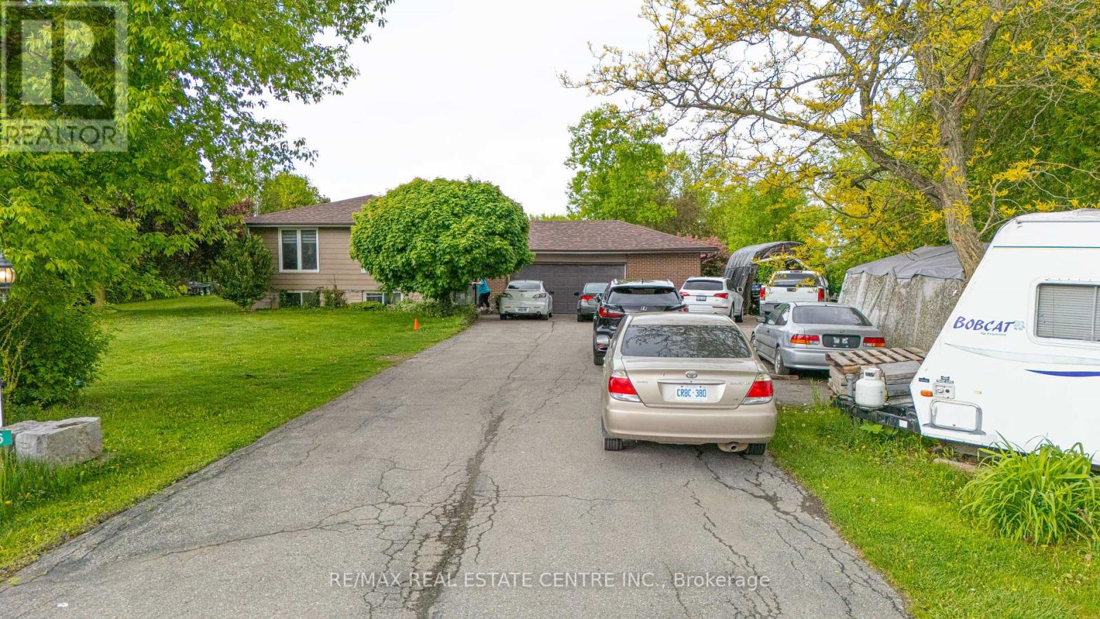 8136 Hornby Road, Halton Hills, Ontario  L0P 1E0 - Photo 1 - W12180676