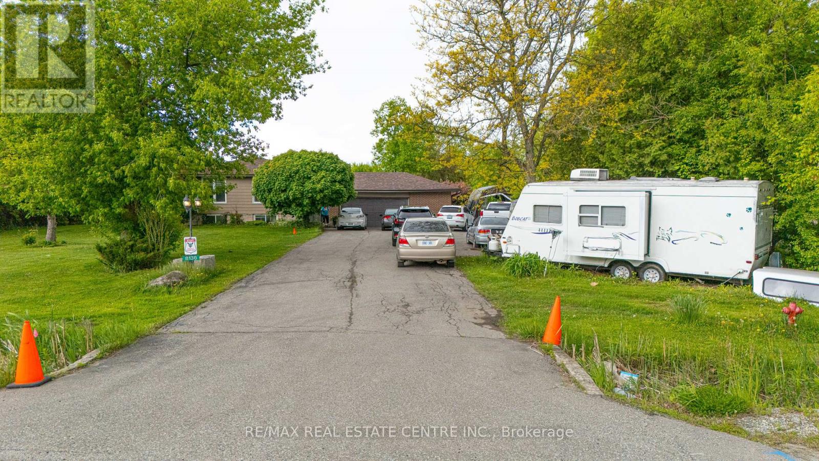 8136 Hornby Road, Halton Hills, Ontario  L0P 1E0 - Photo 5 - W12180676
