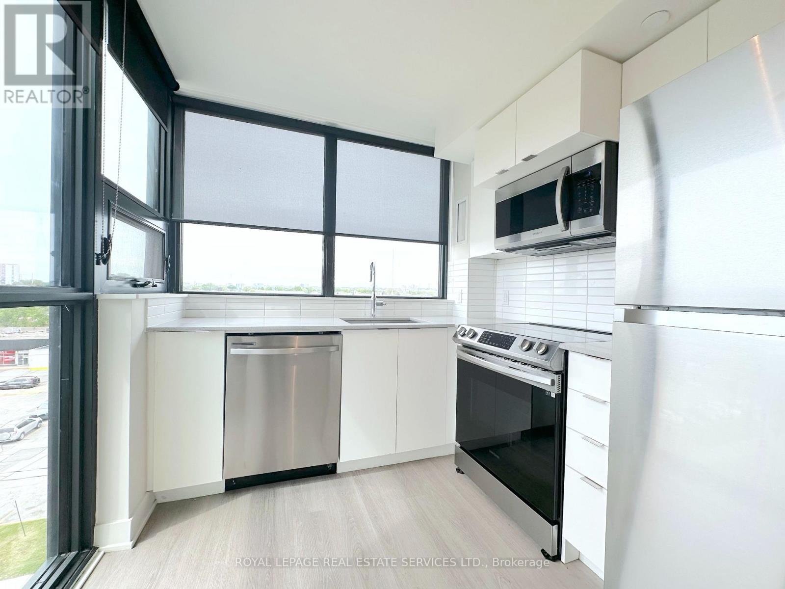 609 - 3385 Dundas Street W, Toronto, Ontario  M6S 2S2 - Photo 6 - W12180702