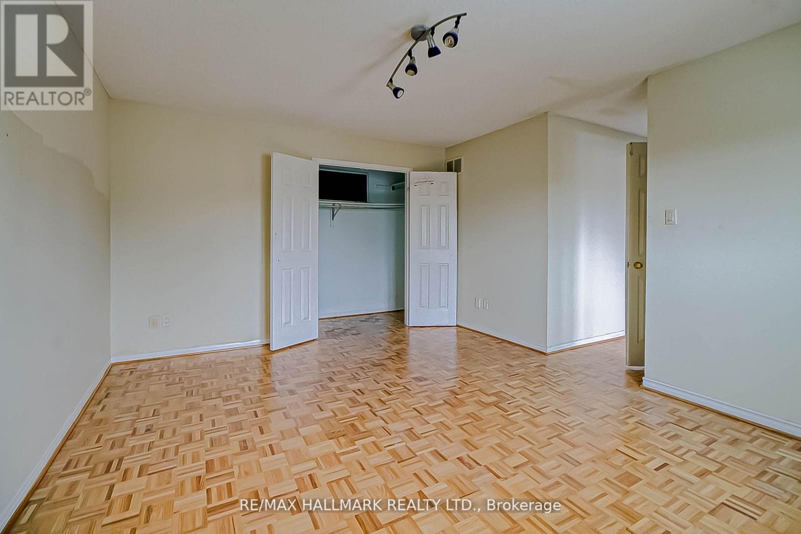 7 Appenine Court, Brampton, Ontario  L6R 1H4 - Photo 15 - W12180715