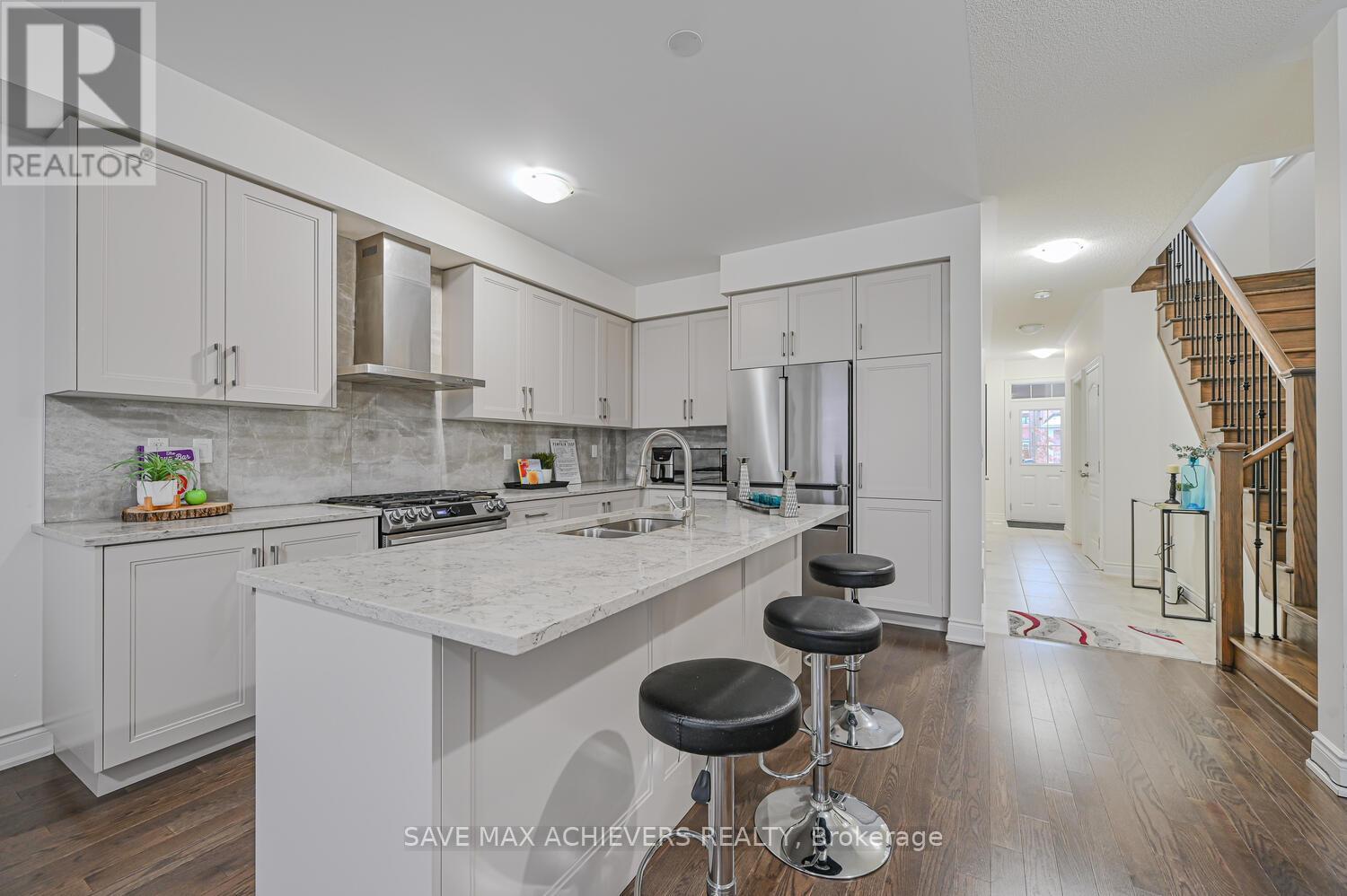 13 Banner Elk Street, Brampton (Bram West), Ontario  L6Y 6J6 - Photo 13 - W12180716
