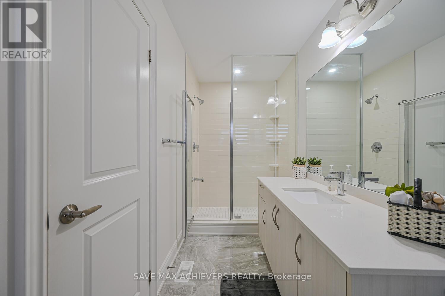 13 Banner Elk Street, Brampton (Bram West), Ontario  L6Y 6J6 - Photo 21 - W12180716