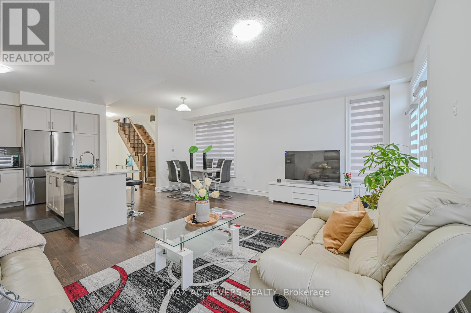 13 Banner Elk Street, Brampton (Bram West), Ontario  L6Y 6J6 - Photo 7 - W12180716
