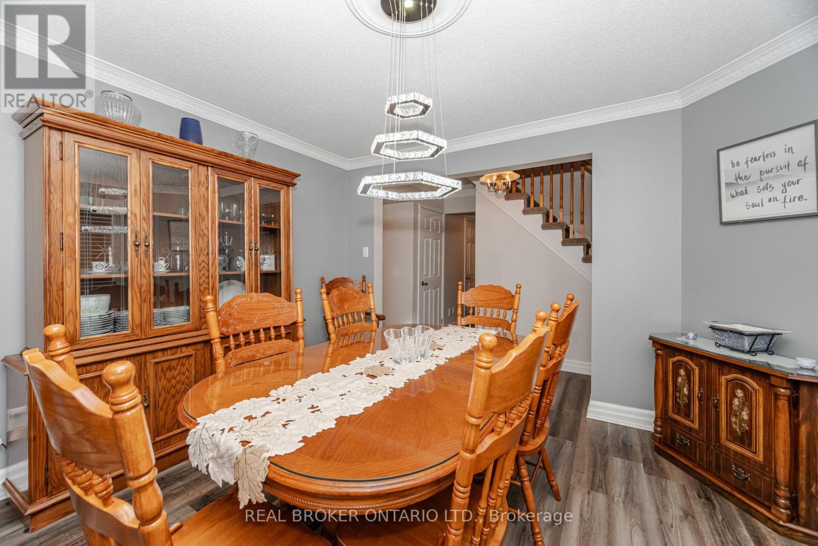 28 Lacewood Crescent, Brampton, Ontario  L6S 3K4 - Photo 10 - W12180720