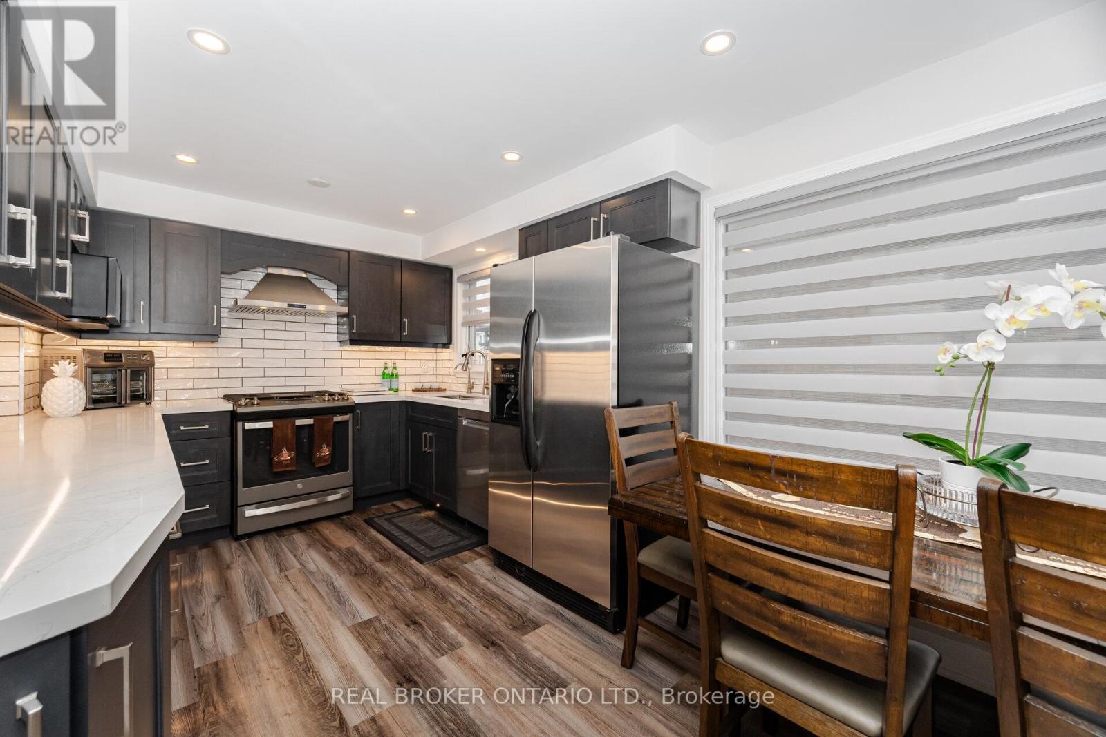 28 Lacewood Crescent, Brampton, Ontario  L6S 3K4 - Photo 12 - W12180720