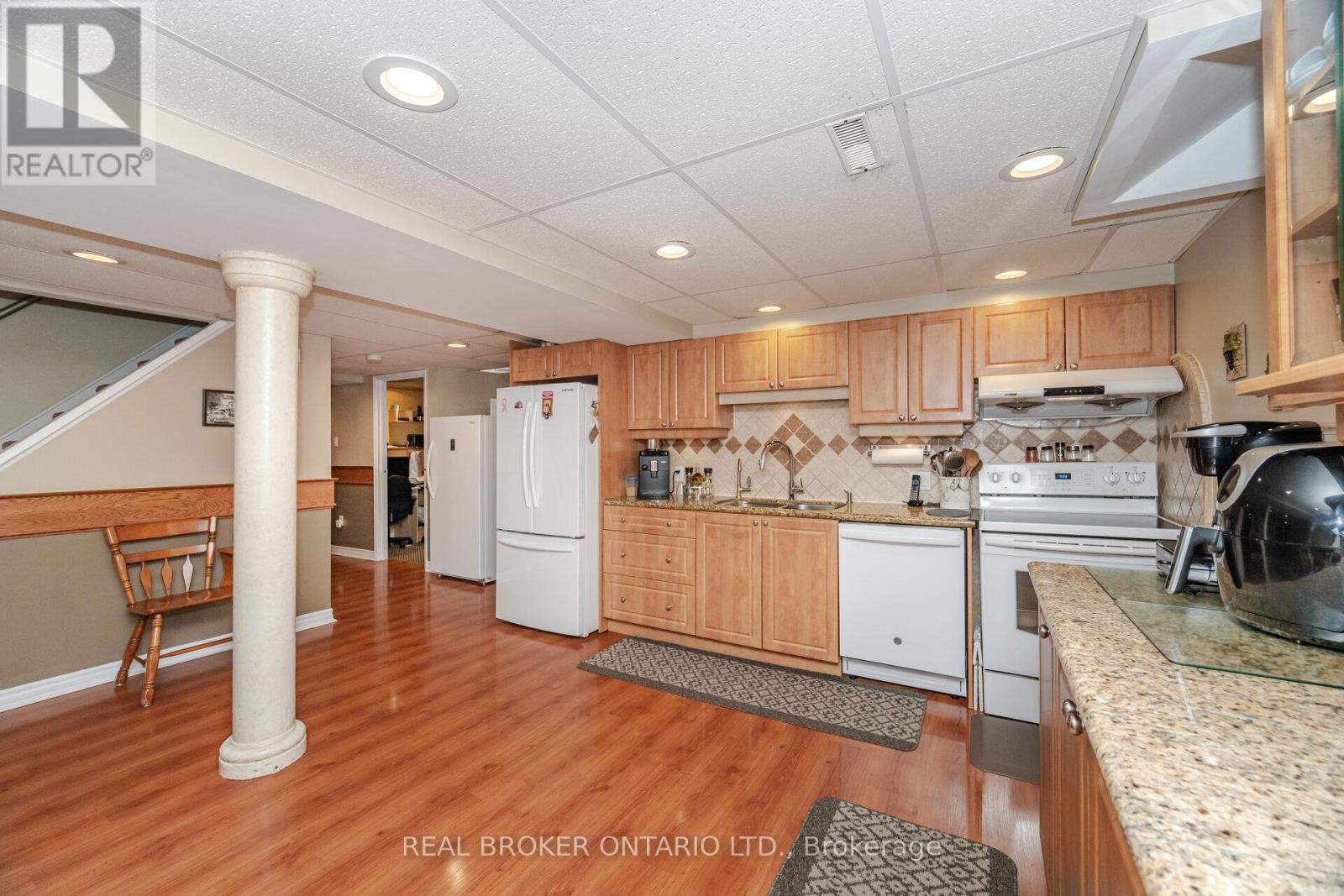 28 Lacewood Crescent, Brampton, Ontario  L6S 3K4 - Photo 40 - W12180720