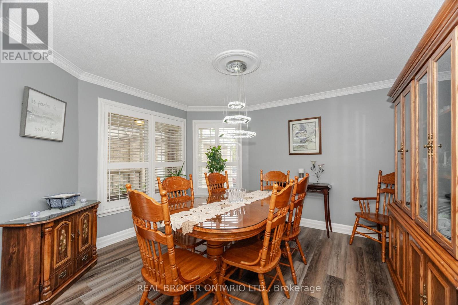 28 Lacewood Crescent, Brampton, Ontario  L6S 3K4 - Photo 8 - W12180720