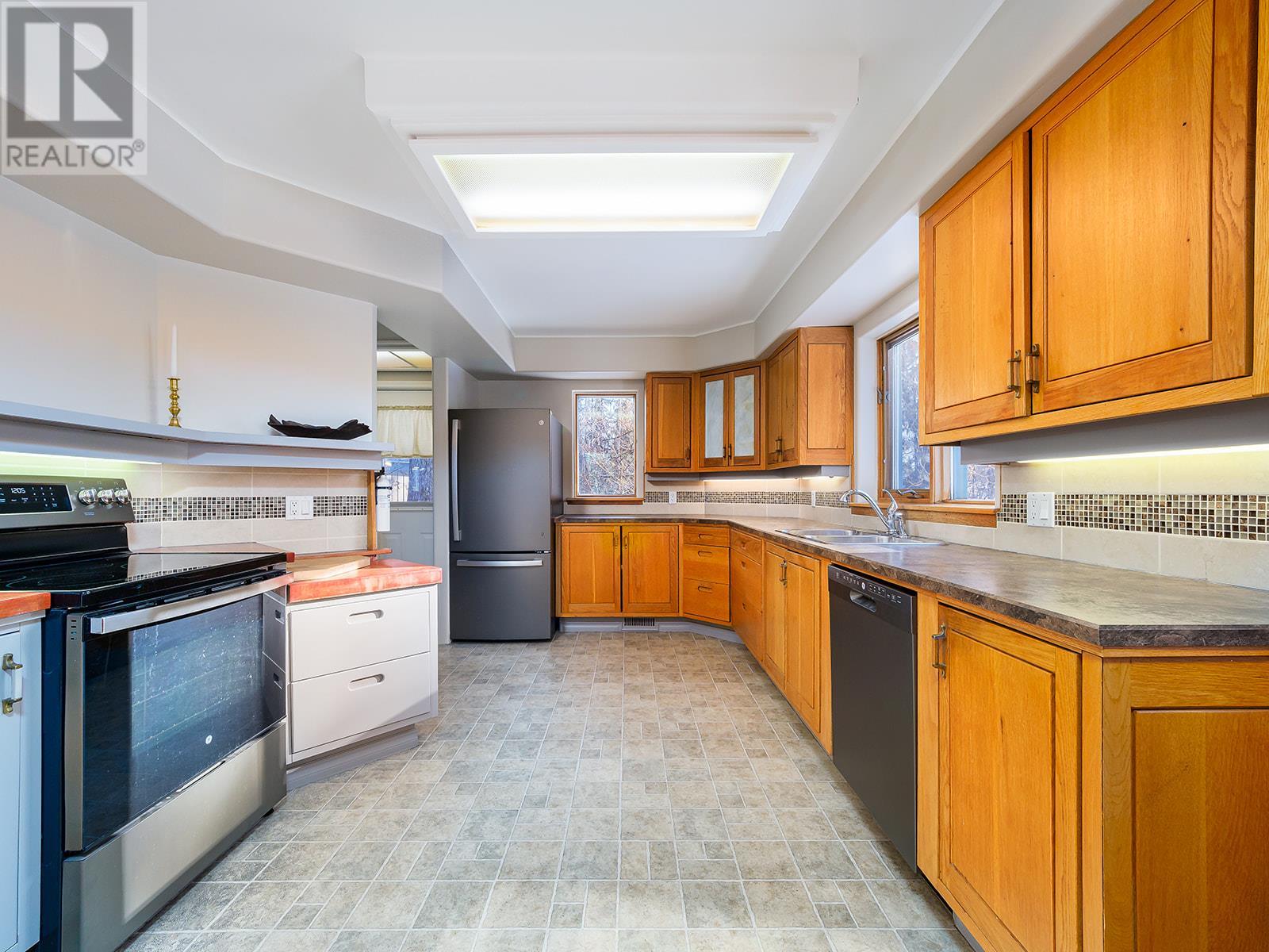 607 14th  S Street, Golden, British Columbia  V0A 1H0 - Photo 8 - 10335376