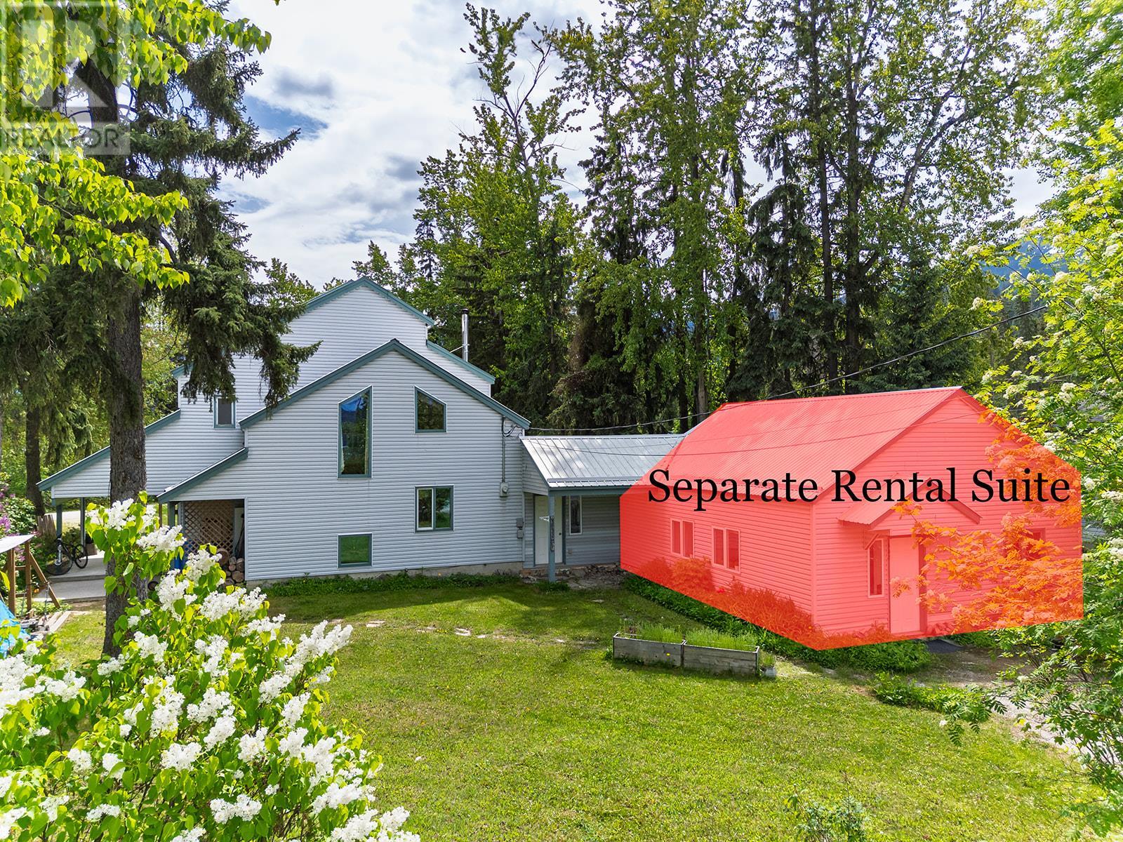 607 14TH  S Street, Golden, British Columbia