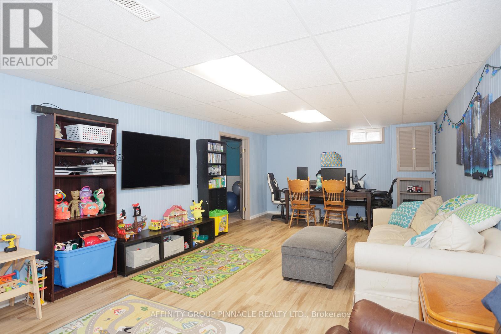 21 Mcdonagh Drive, Kawartha Lakes, Ontario  K9V 5A9 - Photo 37 - X12134541