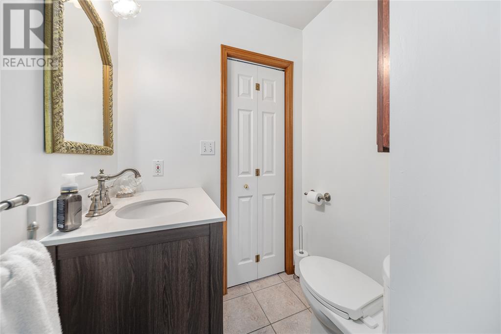 4307 Bluepoint Drive, Plympton-Wyoming, Ontario  N0N 1J6 - Photo 19 - 25005447