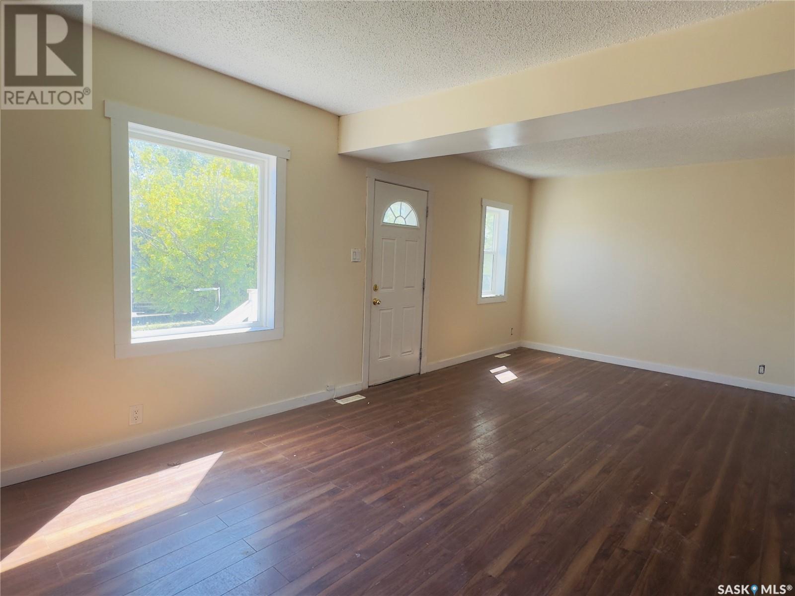 544 Osler Street, Regina, Saskatchewan  S4R 1W1 - Photo 2 - SK007514