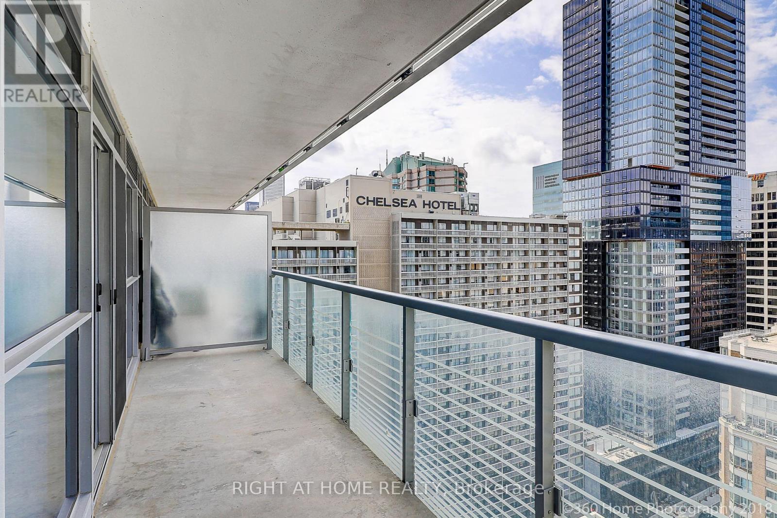 1912 - 386 Yonge Street, Toronto, Ontario  M5B 0A5 - Photo 22 - C12180791