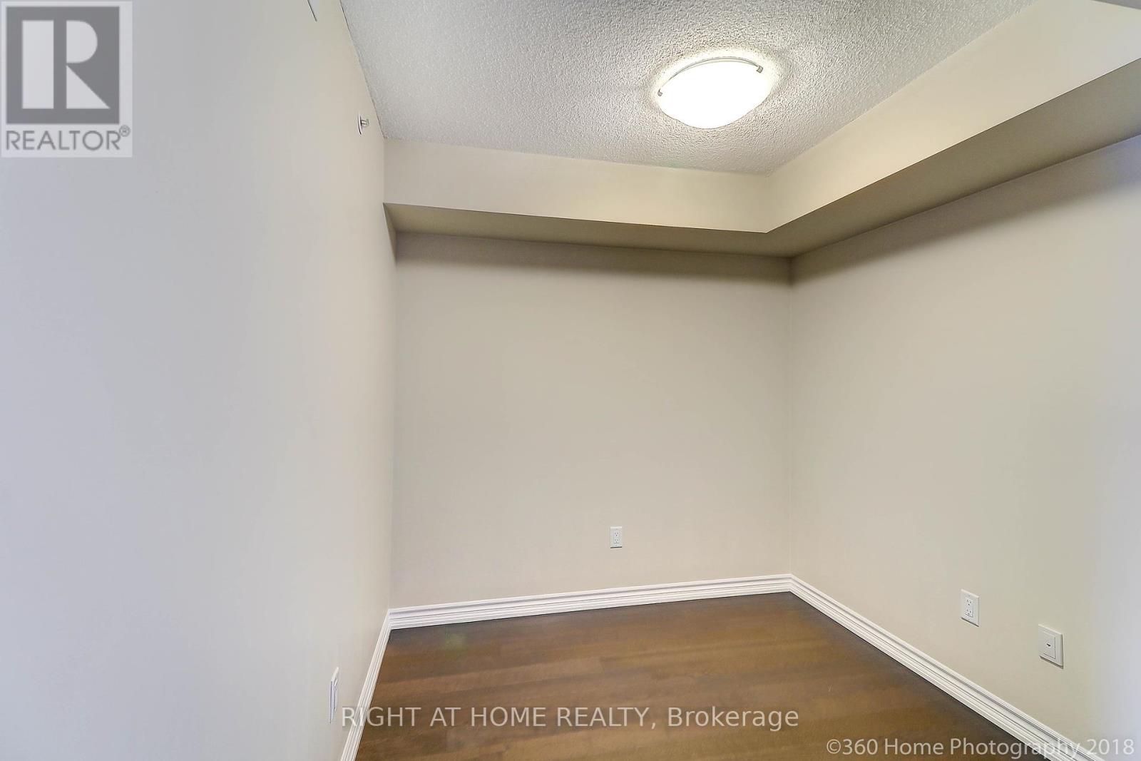 1912 - 386 Yonge Street, Toronto, Ontario  M5B 0A5 - Photo 6 - C12180791