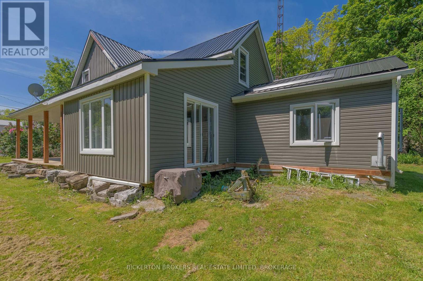982 Burnt Hills Road, Frontenac, Ontario  K0H 2N0 - Photo 11 - X12180888