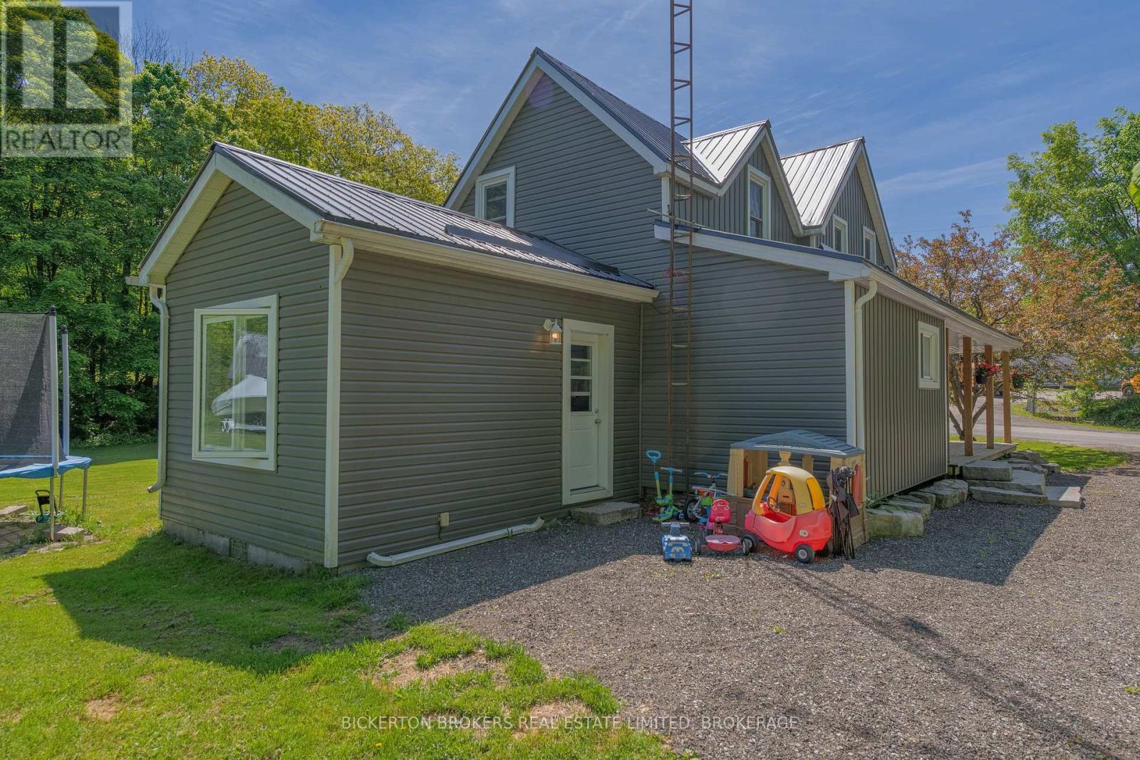 982 Burnt Hills Road, Frontenac (Frontenac South), Ontario  K0H 2N0 - Photo 13 - X12180888