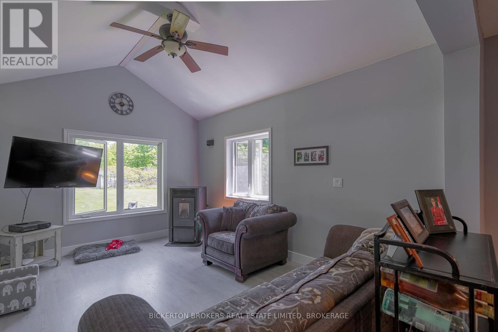 982 Burnt Hills Road, Frontenac, Ontario  K0H 2N0 - Photo 16 - X12180888