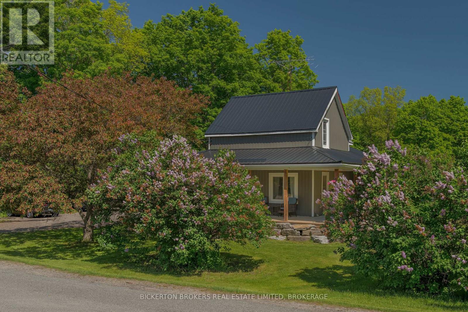 982 Burnt Hills Road, Frontenac, Ontario  K0H 2N0 - Photo 3 - X12180888