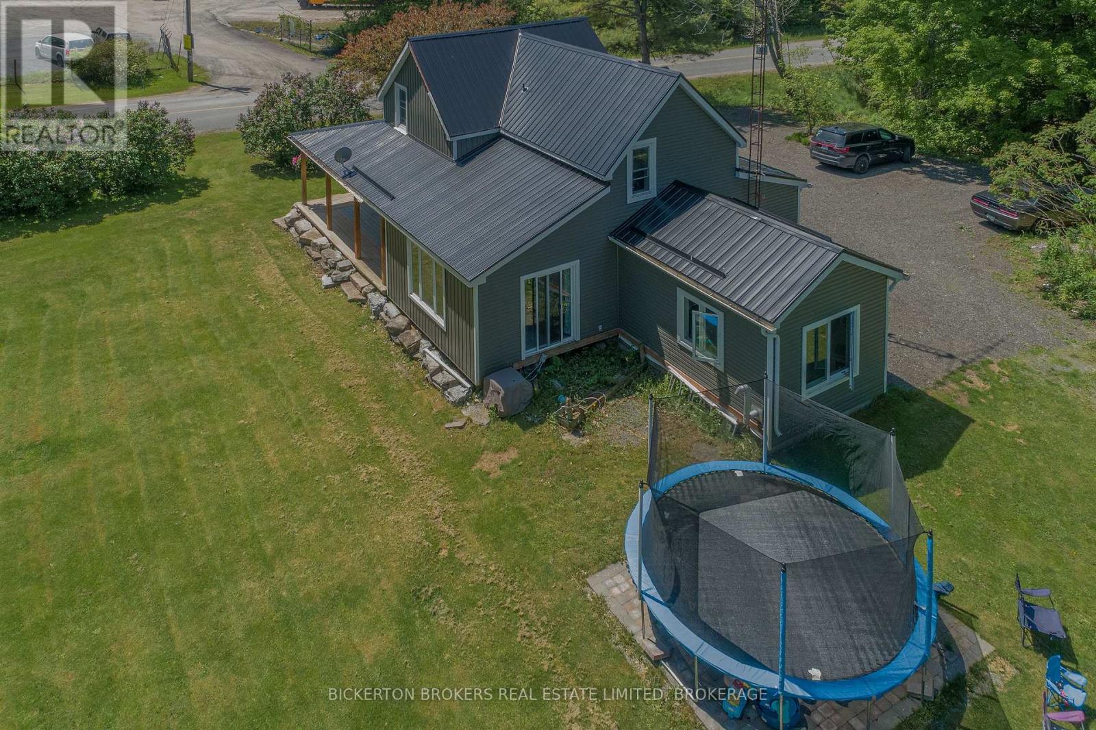982 Burnt Hills Road, Frontenac, Ontario  K0H 2N0 - Photo 5 - X12180888