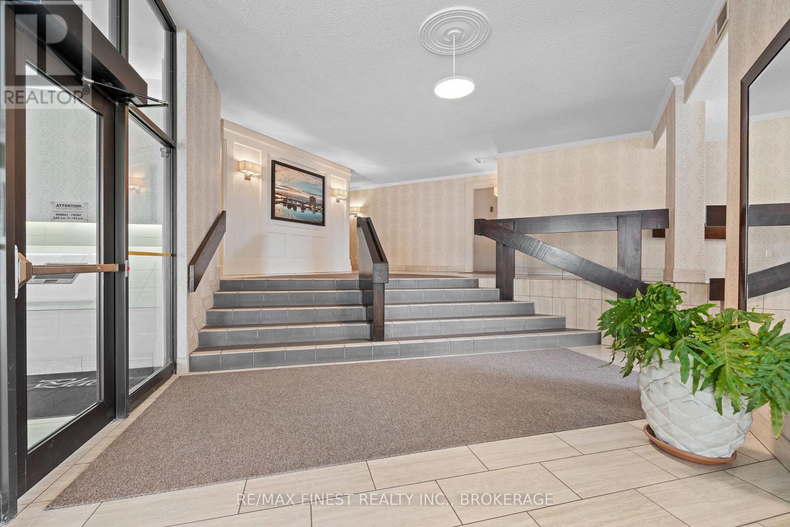 308 - 185 Ontario Street, Kingston (Central City East), Ontario  K7L 2Y7 - Photo 4 - X12180952