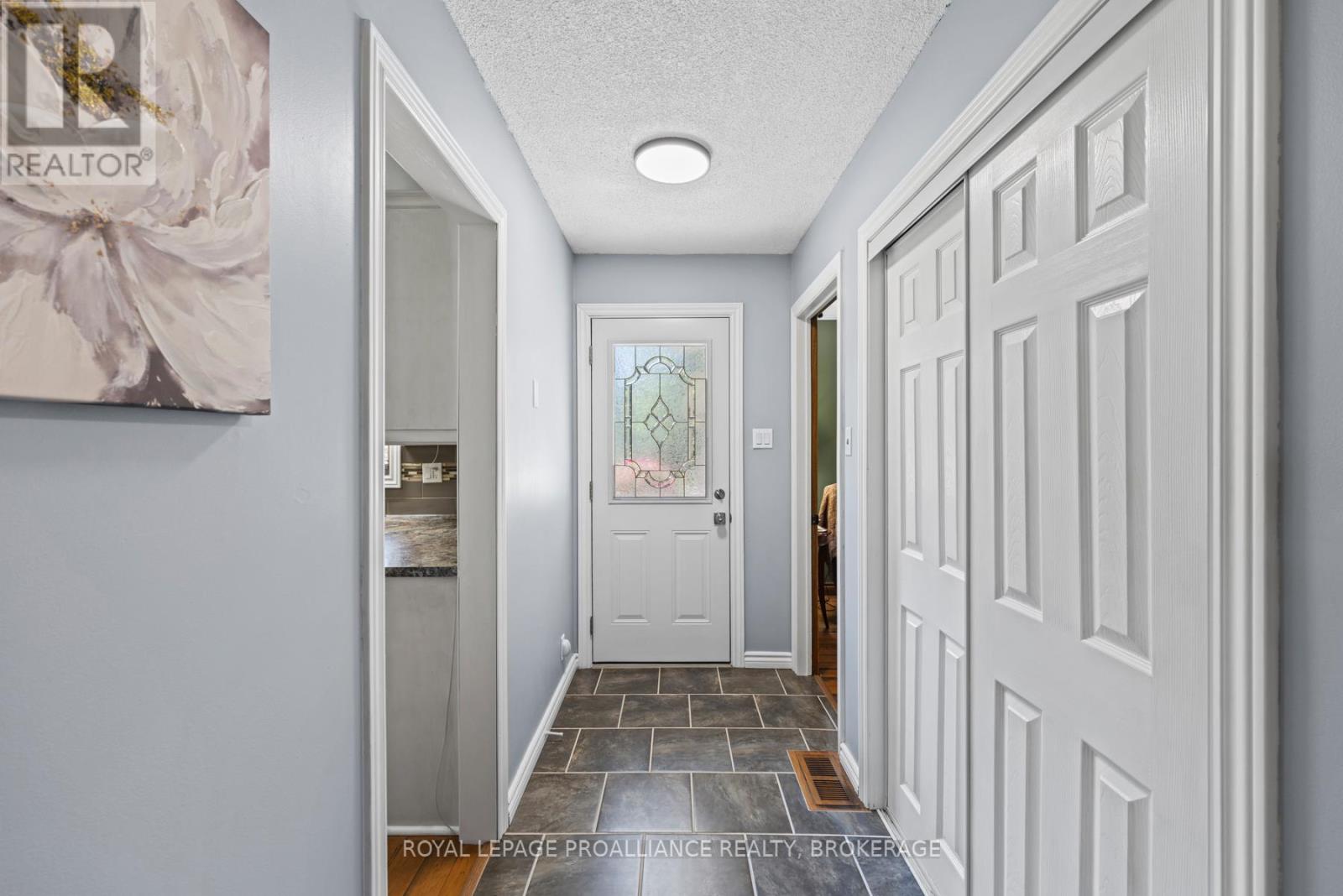 2268 Morven Crescent, Loyalist, Ontario  K7R 3K6 - Photo 4 - X12181001
