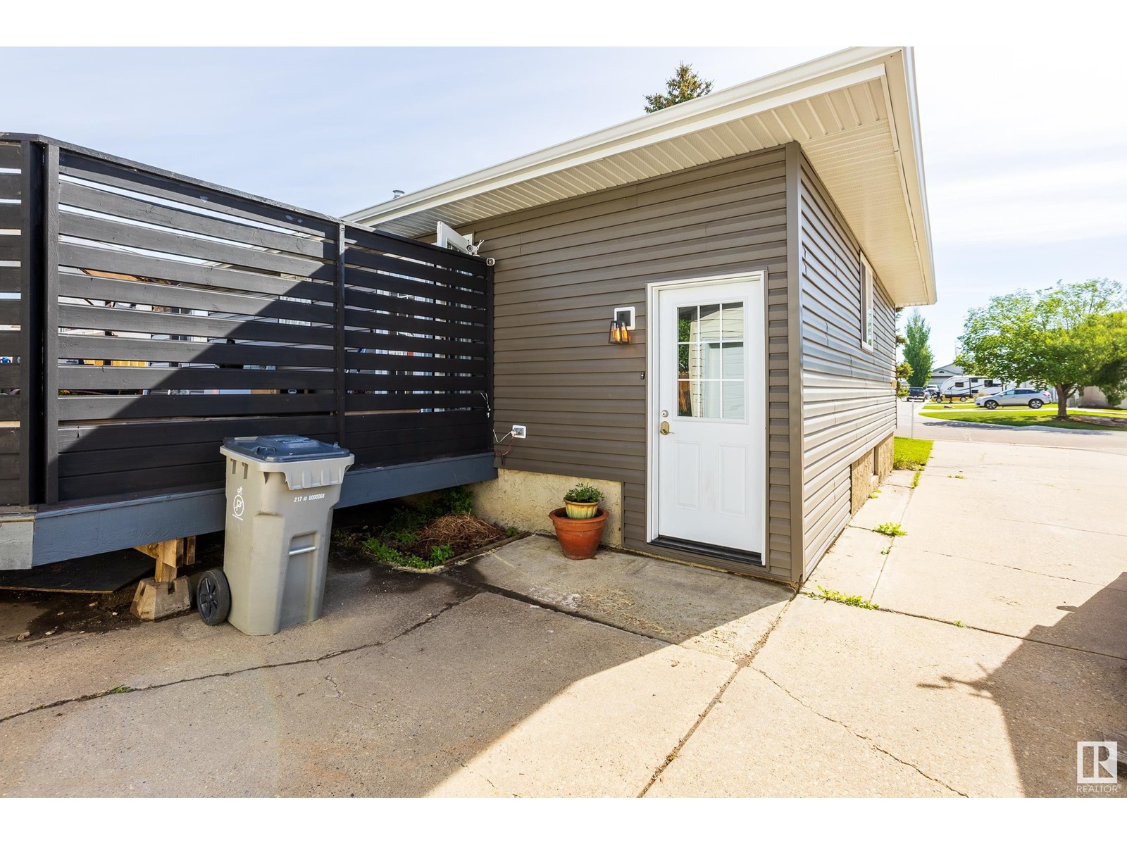 9708 Morinville Dr, Morinville, Alberta  T8R 1J2 - Photo 8 - E4438907