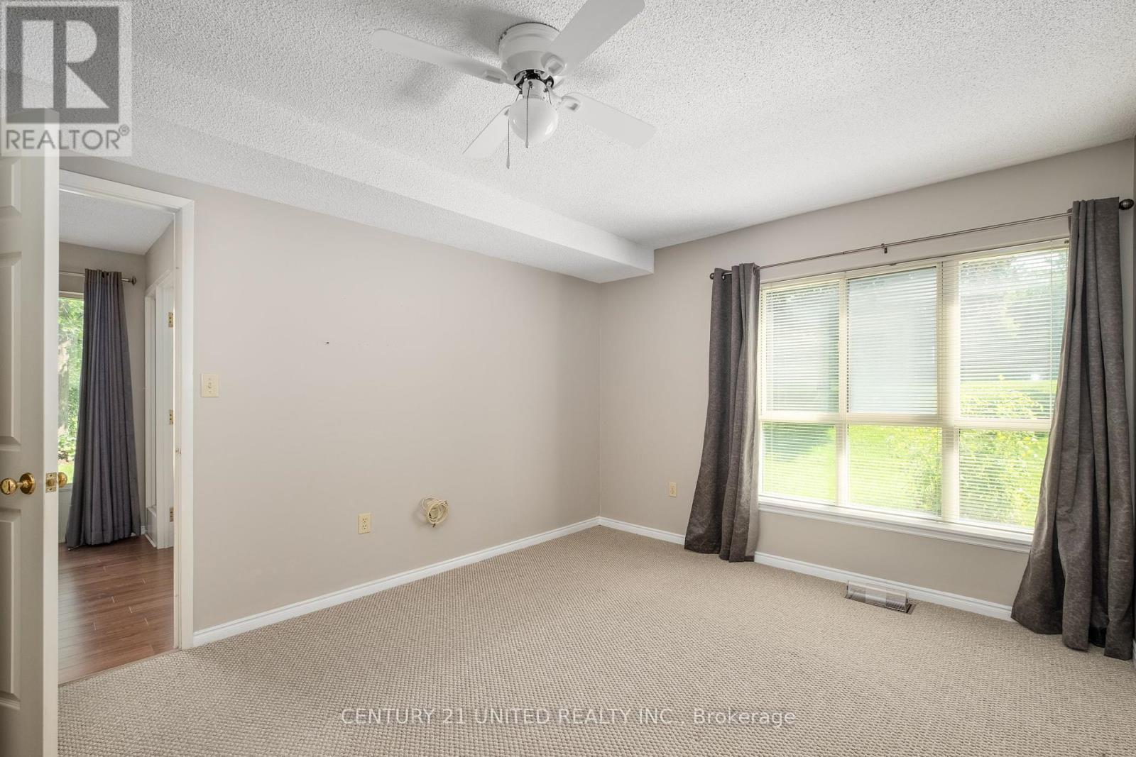 102 - 921 Armour Road, Peterborough East, Ontario  K9H 7K5 - Photo 18 - X12180881