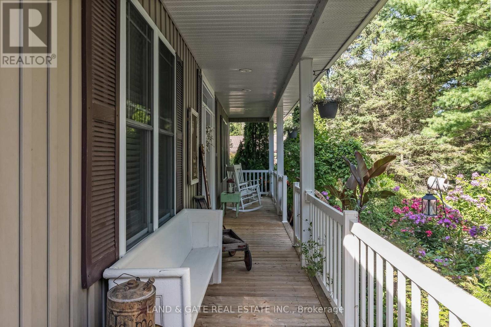 184 Harbard Road W, Prince Edward County, Ontario  K0K 1L0 - Photo 11 - X12180907