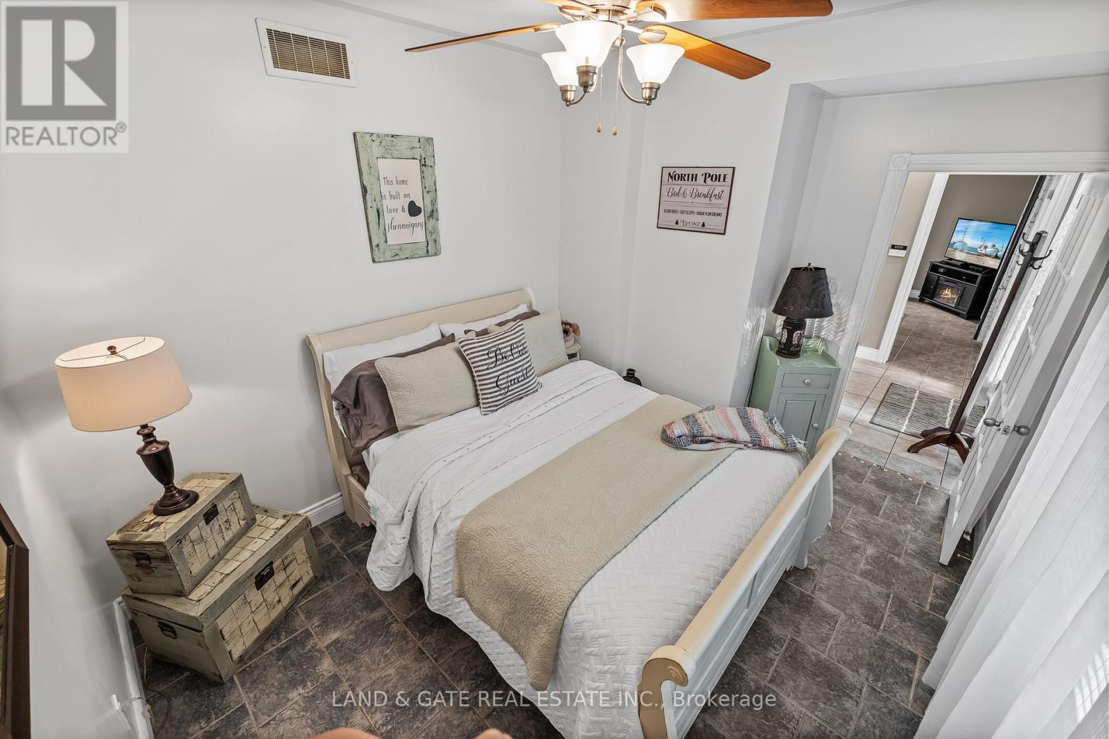 184 Harbard Road W, Prince Edward County, Ontario  K0K 1L0 - Photo 32 - X12180907