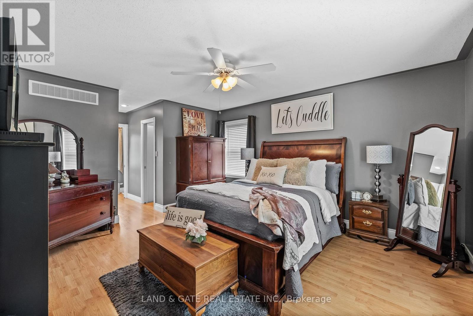184 Harbard Road W, Prince Edward County, Ontario  K0K 1L0 - Photo 34 - X12180907