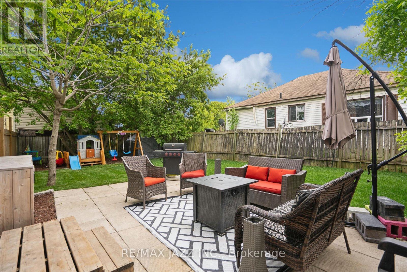 390 Front Street, Quinte West, Ontario  K8V 4P8 - Photo 25 - X12181031