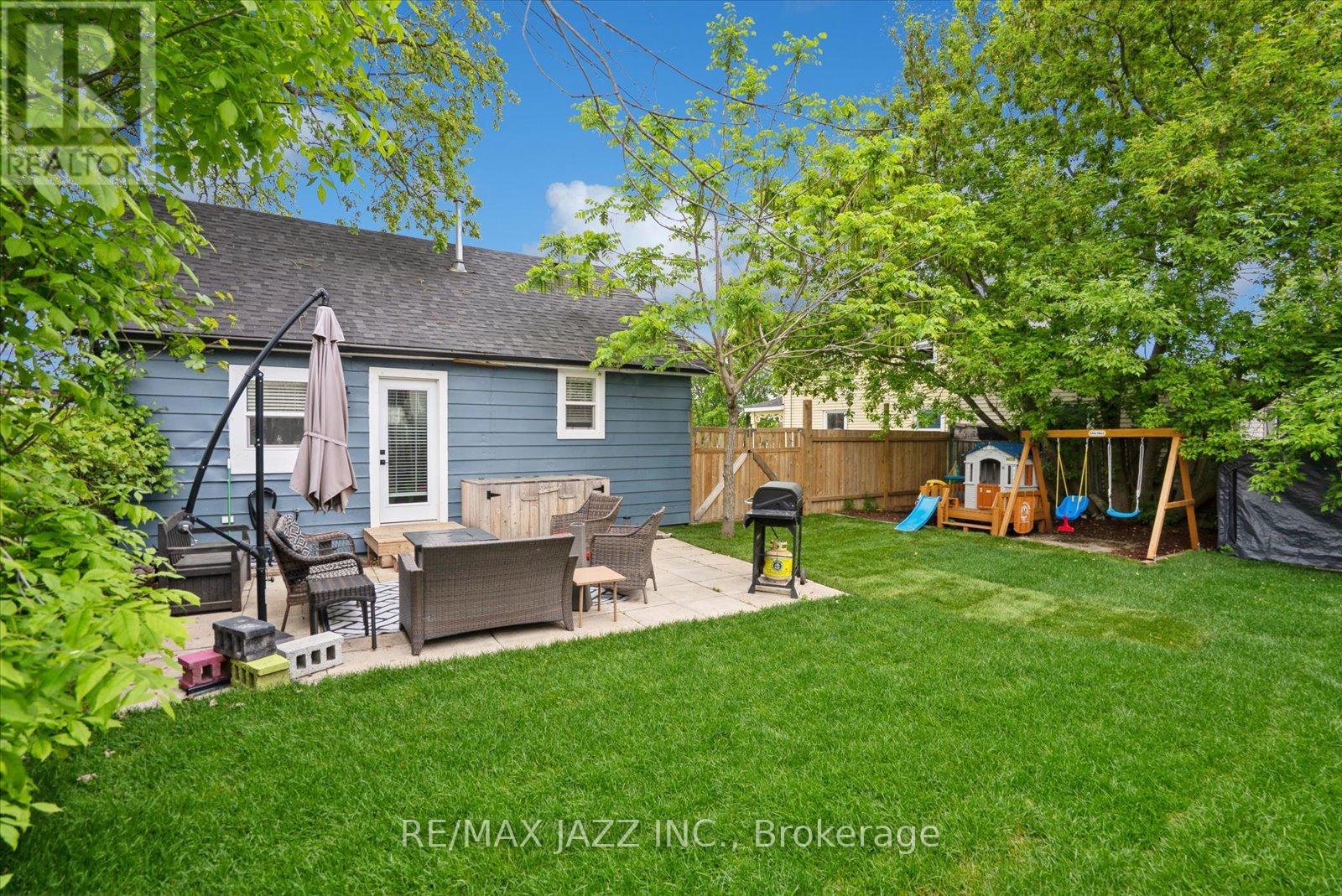 390 Front Street, Quinte West, Ontario  K8V 4P8 - Photo 27 - X12181031