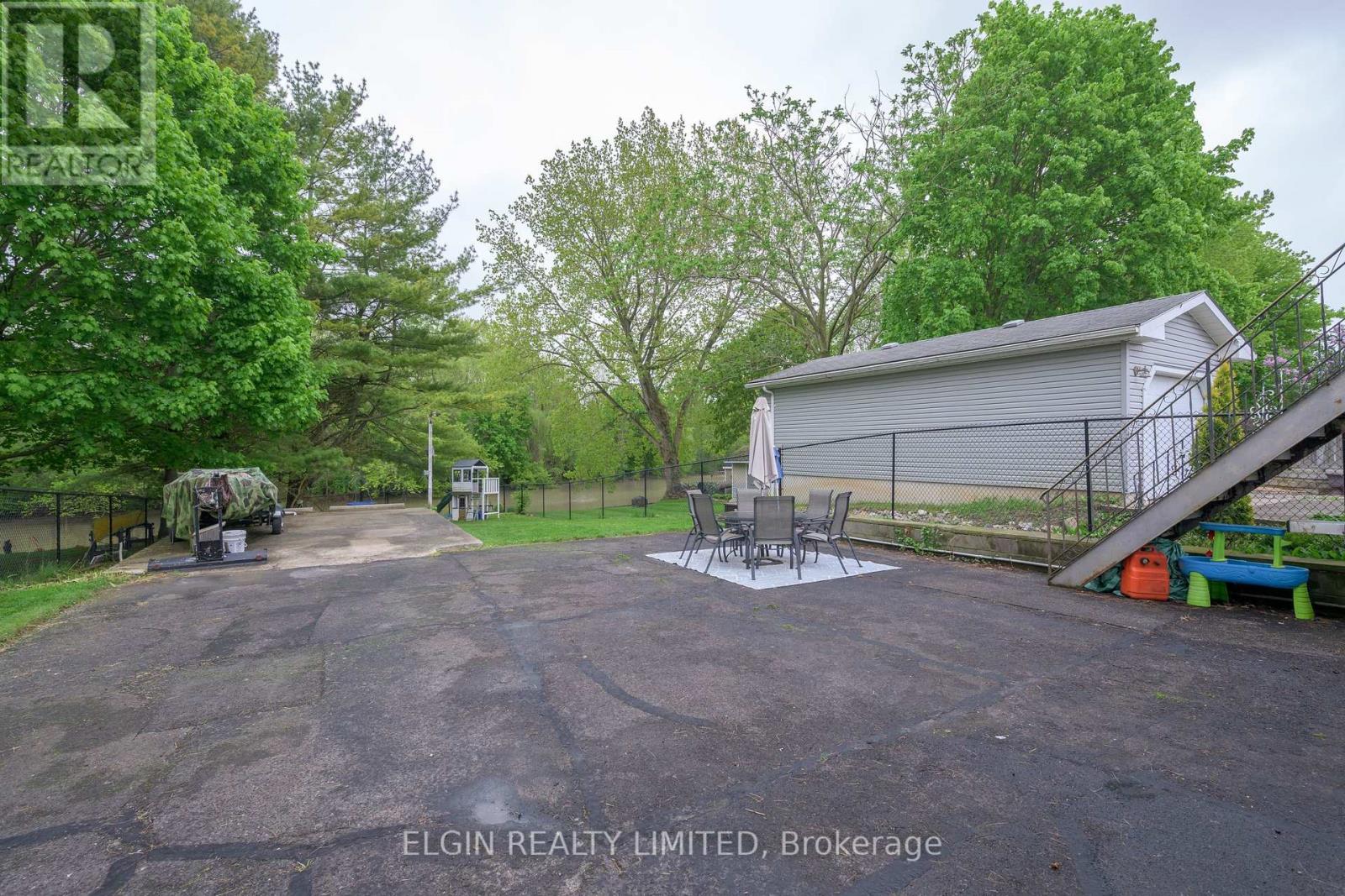 365 Carlow Road, Central Elgin, Ontario  N5L 1B6 - Photo 11 - X12181015
