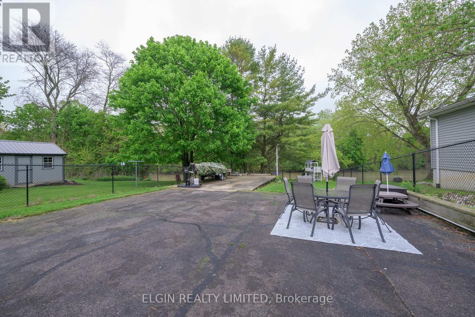 365 Carlow Road, Central Elgin, Ontario  N5L 1B6 - Photo 12 - X12181015
