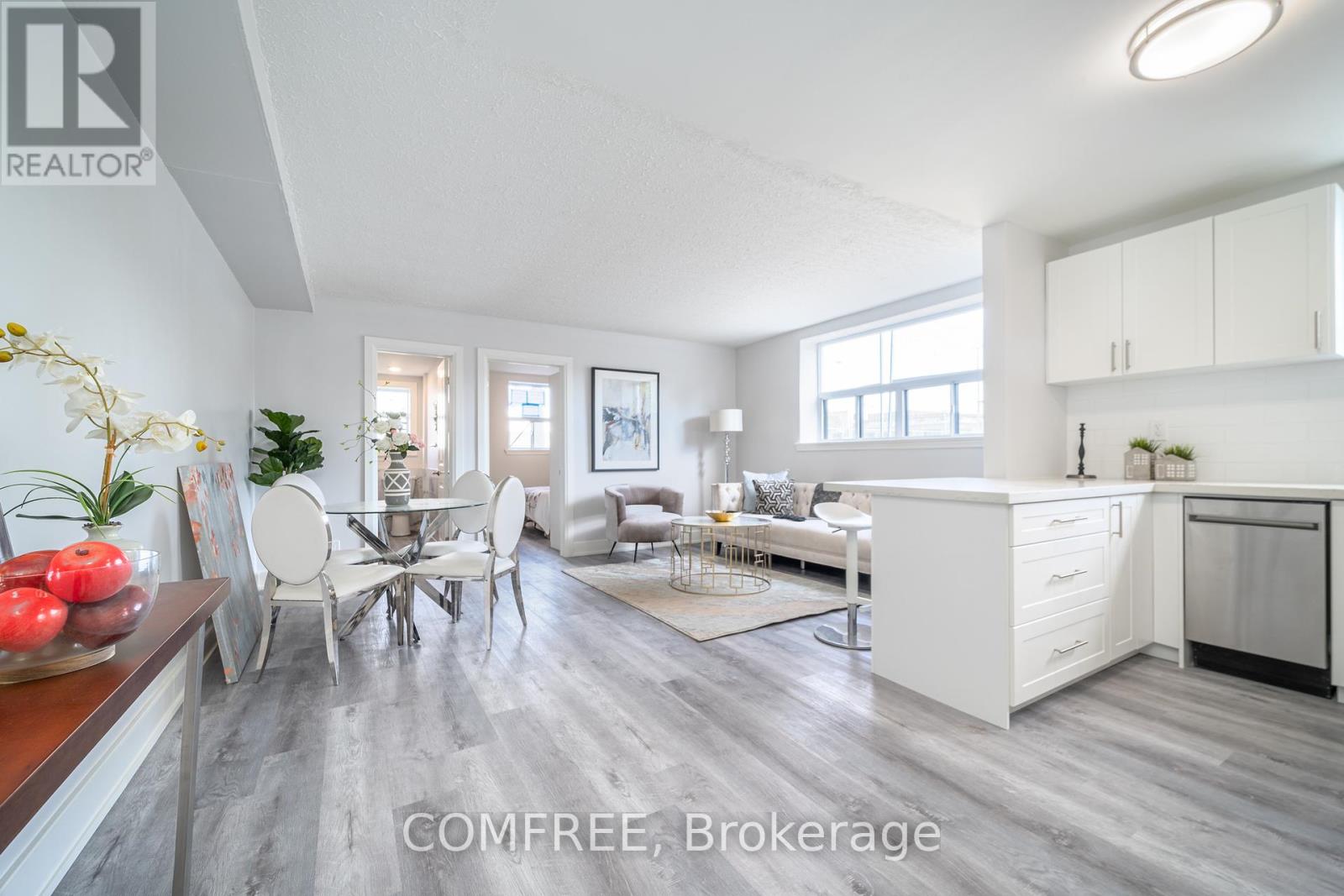 1161 O'connor Drive, Toronto, Ontario  M4B 2T5 - Photo 11 - E12181045