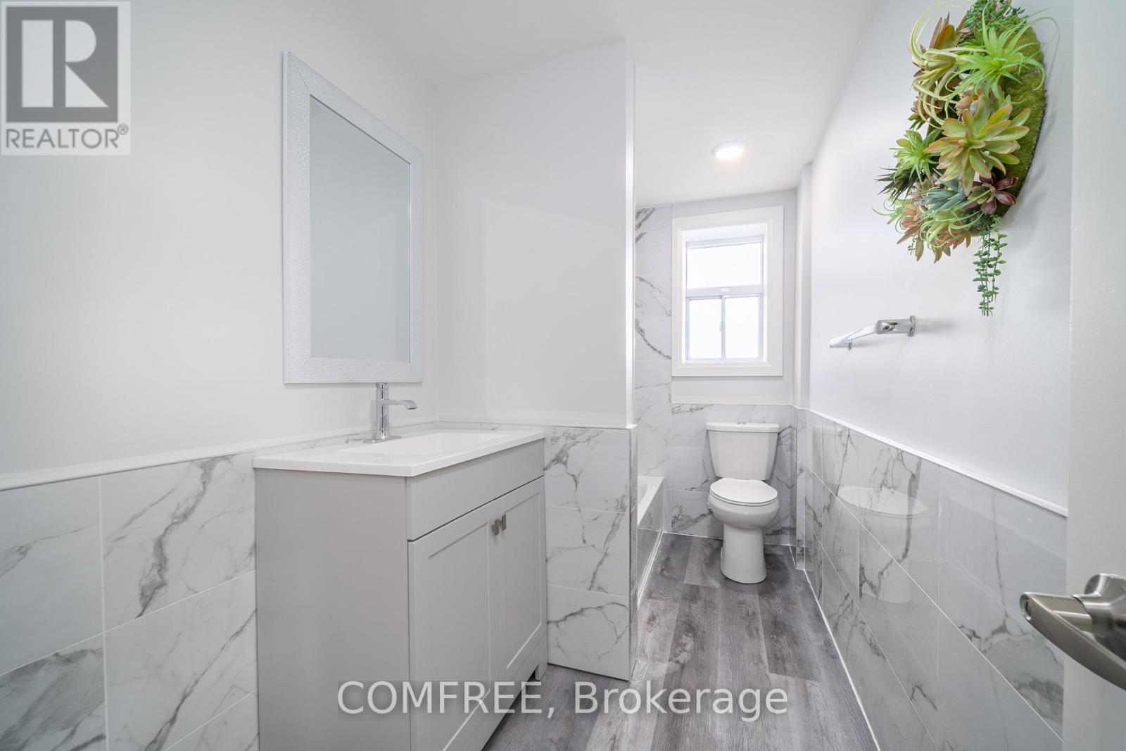 1161 O'connor Drive, Toronto, Ontario  M4B 2T5 - Photo 6 - E12181045