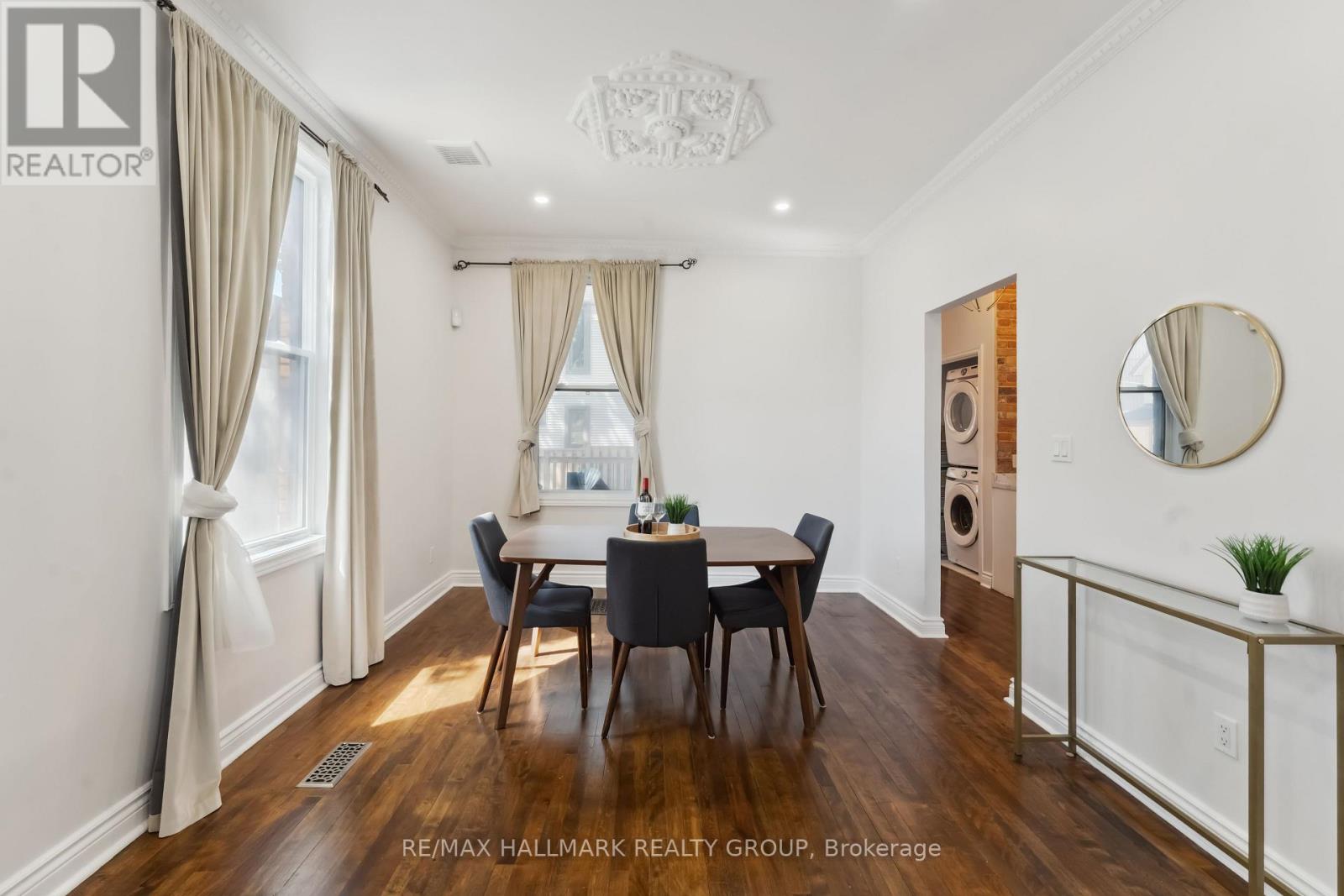 322 Booth Street, Ottawa, Ontario  K1R 7K2 - Photo 10 - X12180894