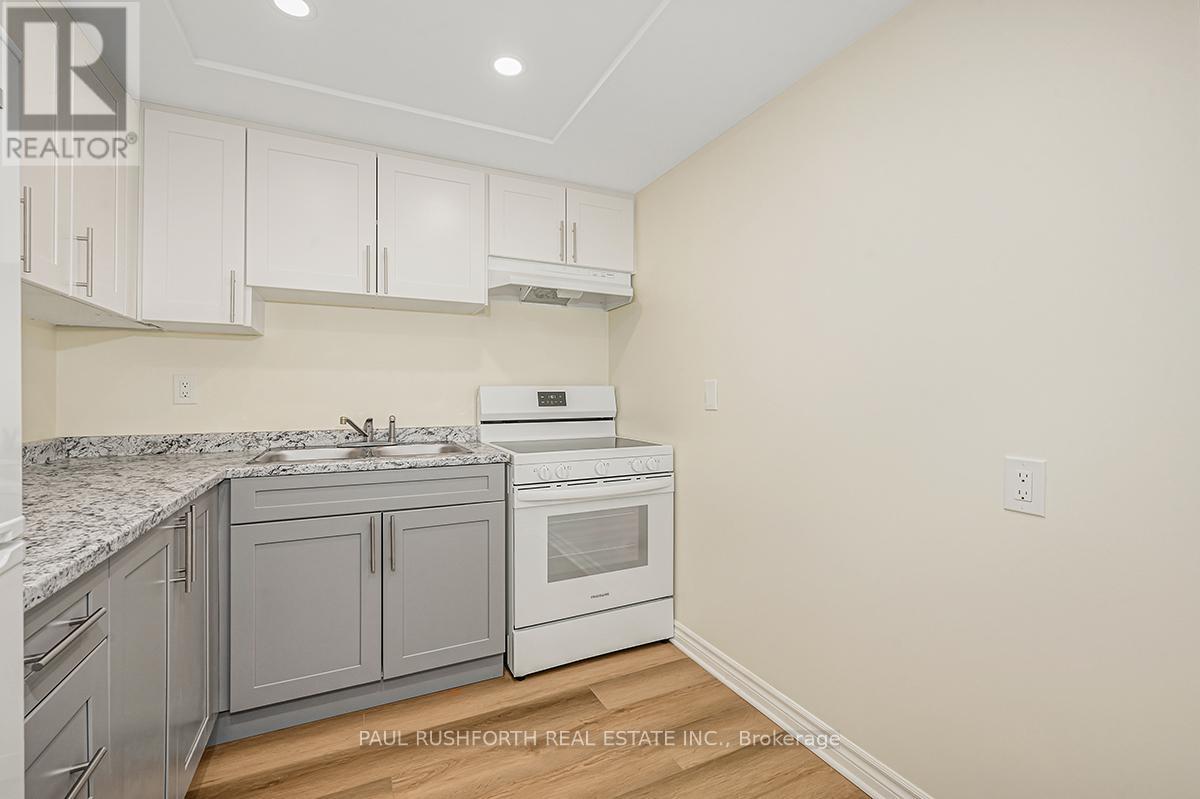 302 - 555 Brittany Drive, Ottawa, Ontario  K1K 4C5 - Photo 12 - X12181028
