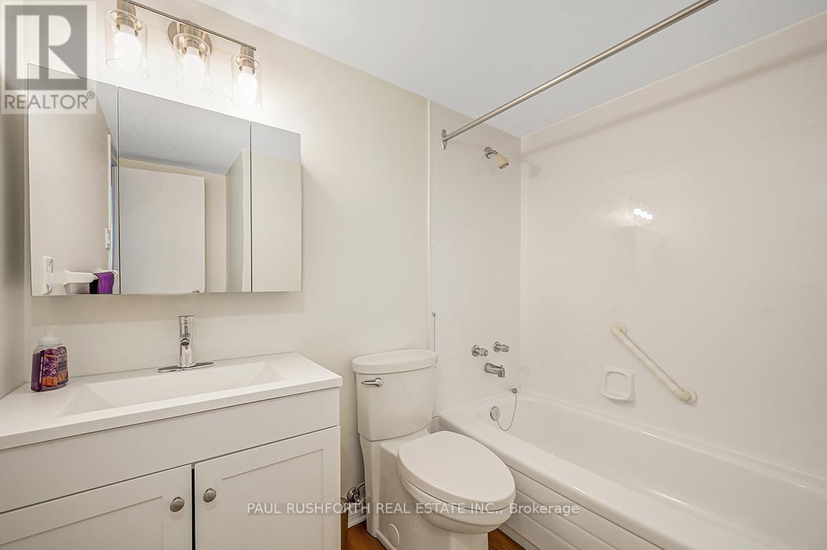 302 - 555 Brittany Drive, Ottawa, Ontario  K1K 4C5 - Photo 17 - X12181028
