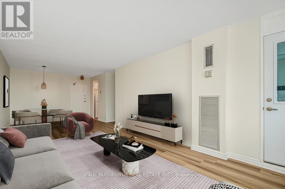 302 - 555 Brittany Drive, Ottawa, Ontario  K1K 4C5 - Photo 6 - X12181028