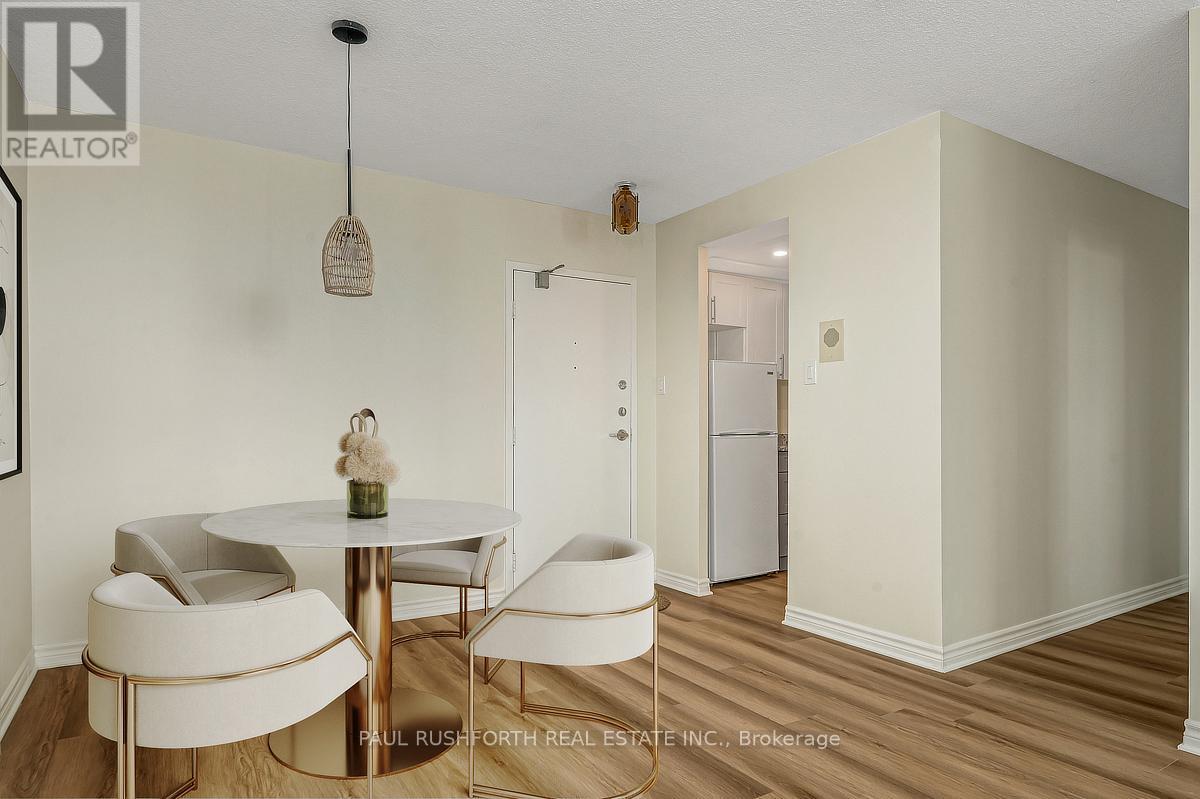 302 - 555 Brittany Drive, Ottawa, Ontario  K1K 4C5 - Photo 7 - X12181028
