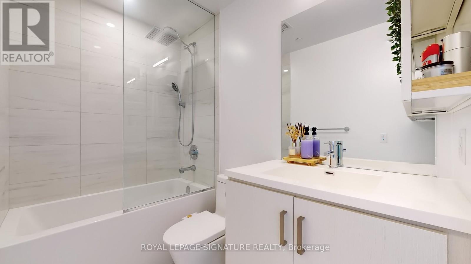 522 - 38 Honeycrisp Crescent, Vaughan, Ontario  L4K 0M8 - Photo 11 - N12180818