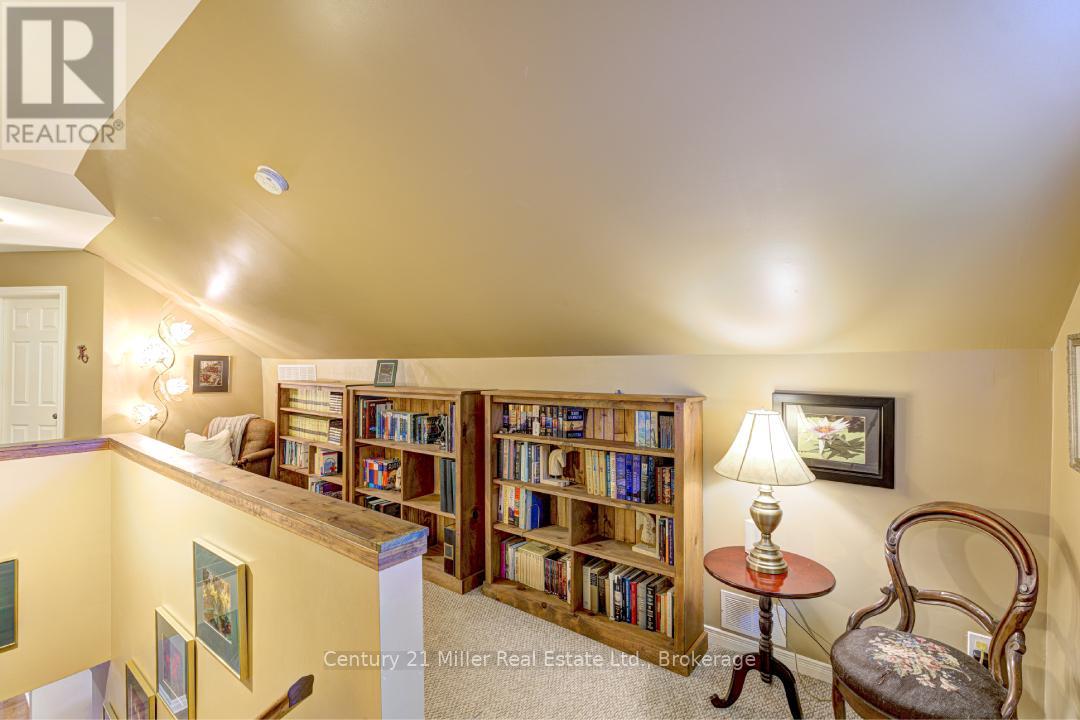 93 #8 Highway, Hamilton, Ontario  L9H 4V6 - Photo 23 - X12181043