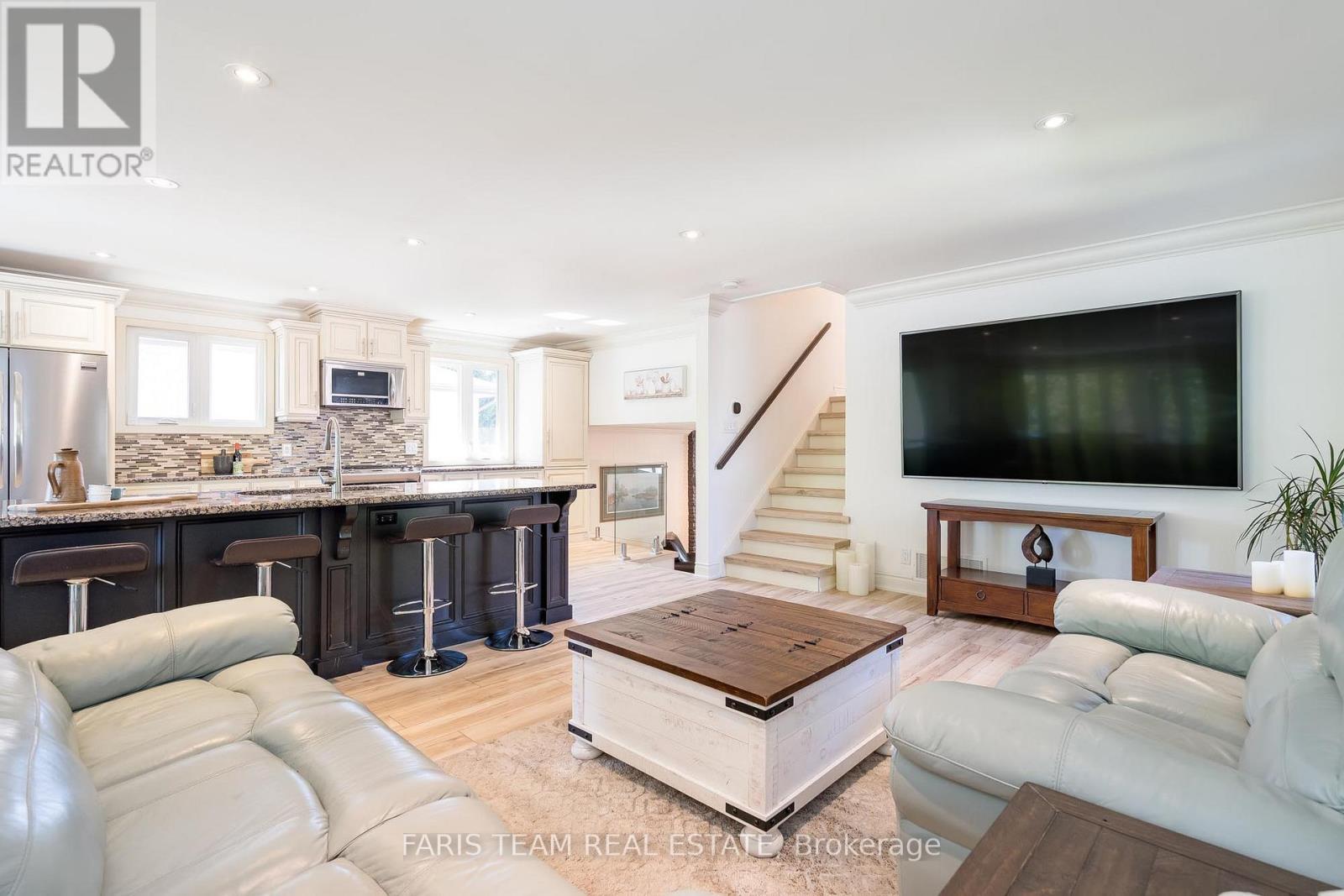47 Springhome Road, Barrie, Ontario  L4N 2W6 - Photo 11 - S12180801