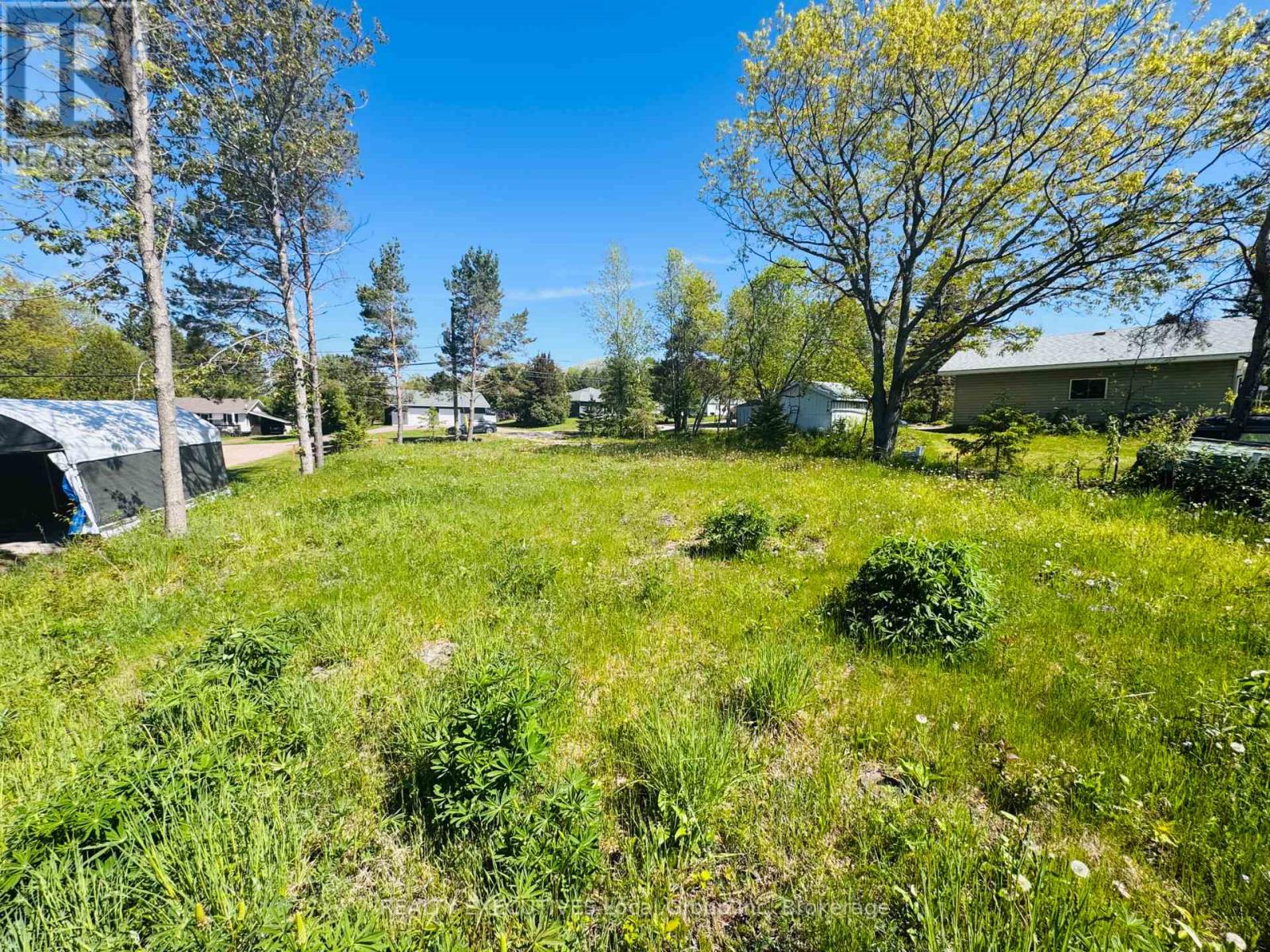 91 Memorial Park Drive E, Powassan, Ontario  P0H 1Z0 - Photo 10 - X12180944