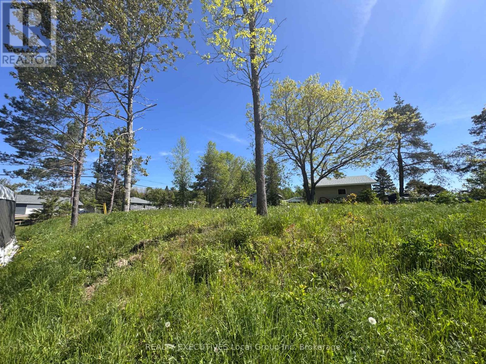 91 Memorial Park Drive E, Powassan, Ontario  P0H 1Z0 - Photo 11 - X12180944