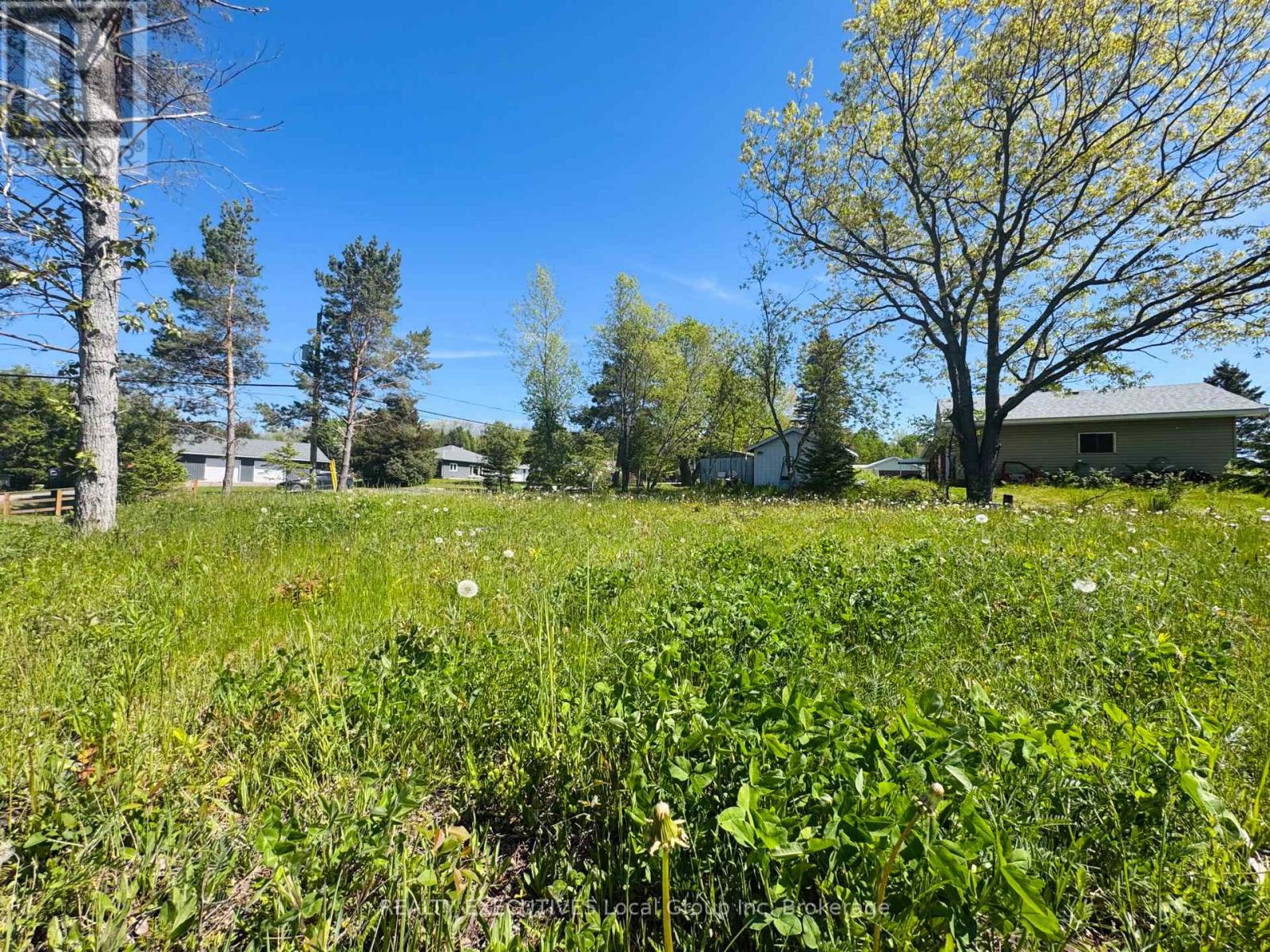 91 Memorial Park Drive E, Powassan, Ontario  P0H 1Z0 - Photo 13 - X12180944